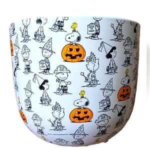 NEW Peanuts Snoopy Large Halloween Candy / TrIck or Treat Serving Bowl